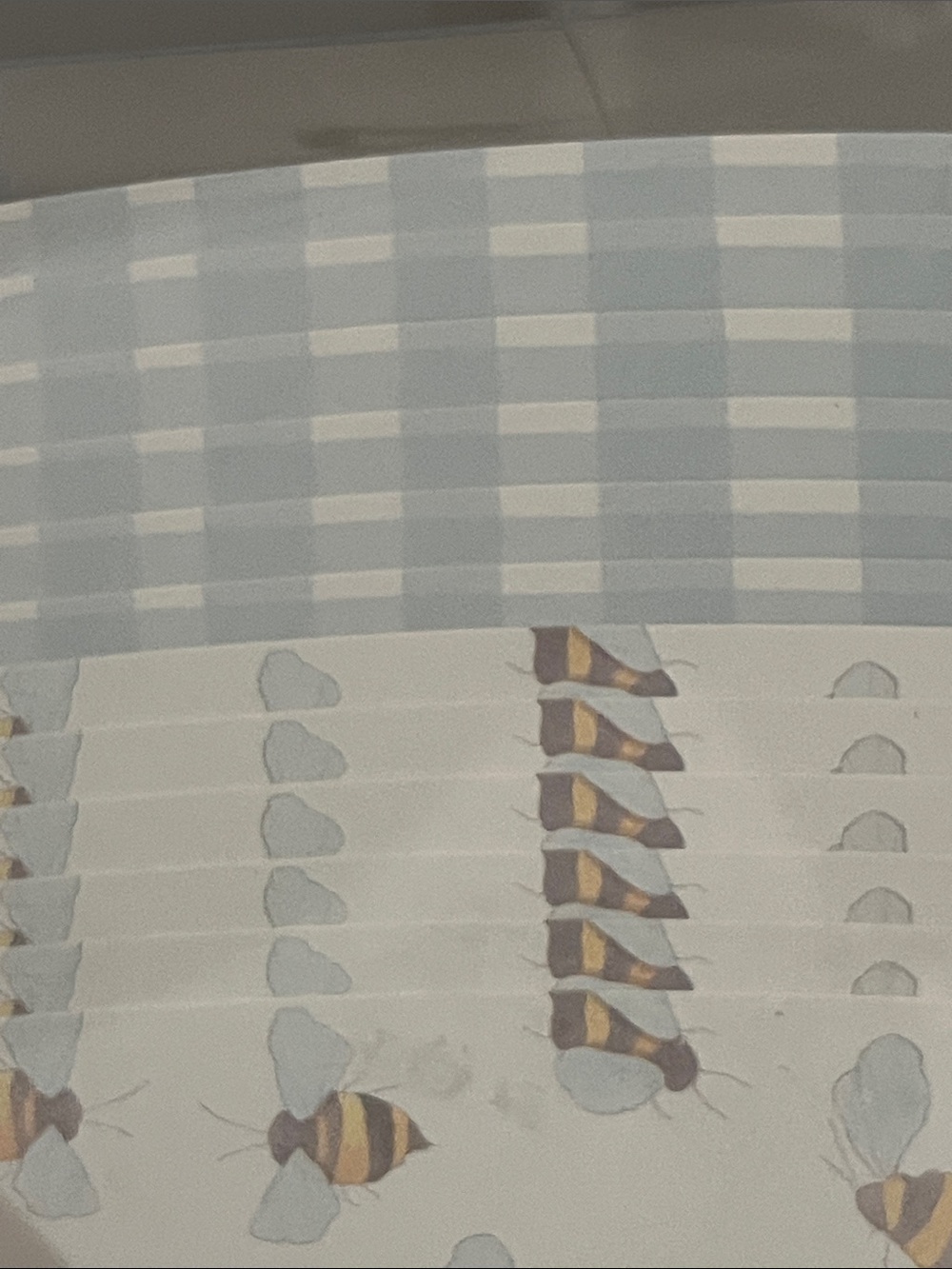 Sara Fitz Blue Bumblebee /Check Paper Party Goods - Picture 6 of 9
